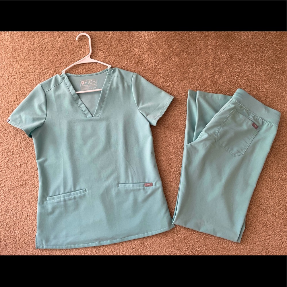 Figs Scrubs Seaglass set (XS top and ST bottom)